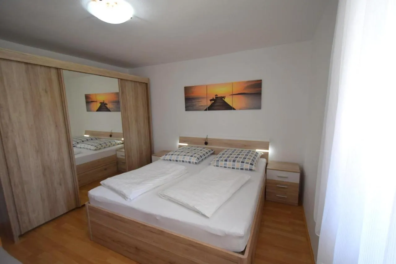 Apartment Galetic Malinska